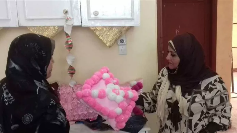 وكيلة تعليم قها تتابع حجرات الأنشطة وتطالب بركن للعلوم
