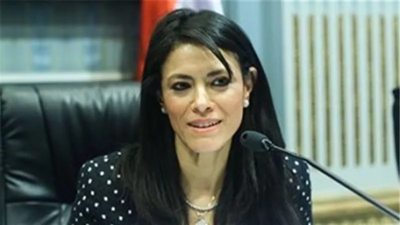 المشاط&colon; إتيكيت التعامل مع السياح ضمن مناهج التعليم قريبا