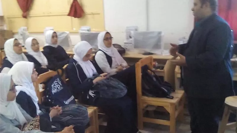 مبادرة السيد الرئيس للقضاء علي ڤيروس c.. في ندوة صحية بشمال سيناء