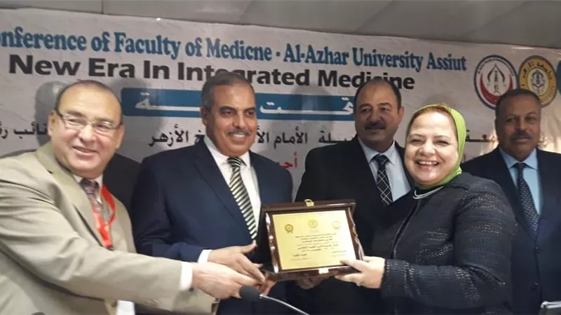 طب الأزهر بأسيوط تكرم بدراوى رئيساً شرفياً لمؤتمرها الثالث
