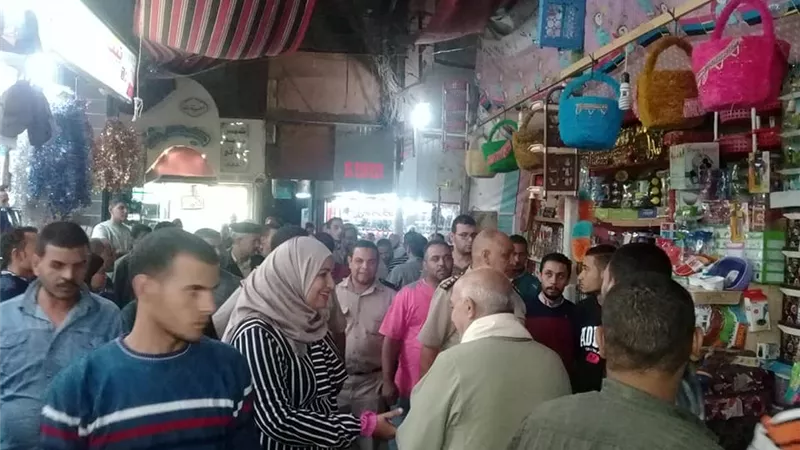 رفع المخلفات والتراكمات بمنطقة كورنيش ترعة نجع حمادي