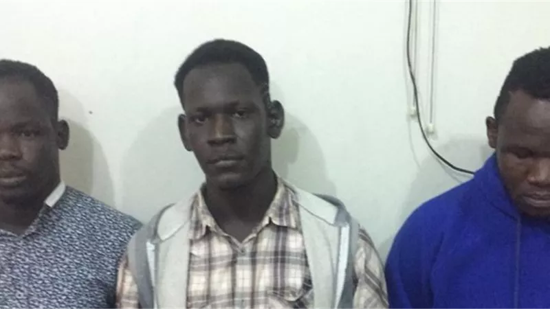 السائق أسقط السودانيين بالدولارات المزيفة بمدينة نصر