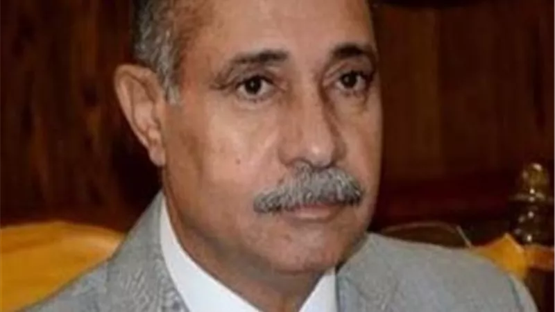 وزير الطيران يفاجئ مطار الأقصر بزيارة خاطفة