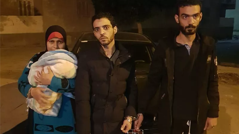 جبروت امرأة .. استعانت بصديقين لخطف رضيع اختها بعد ولادته بمستشفى الساحل