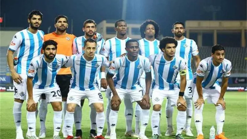 بيراميدز يتعاقد مع 5 نجوم سوبر