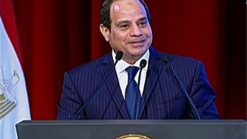 السيسى : قطاع الاتصالات يمثل عنصرا أساسيًا فى دعم الخطط التنموية للدولة