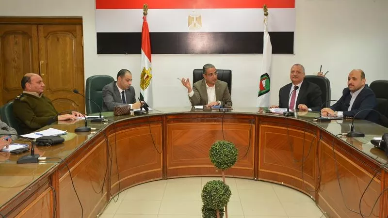اجتماع موسع بسوهاج لتنفيذ موجة إزالات التعديات علي الأراضي الزراعية