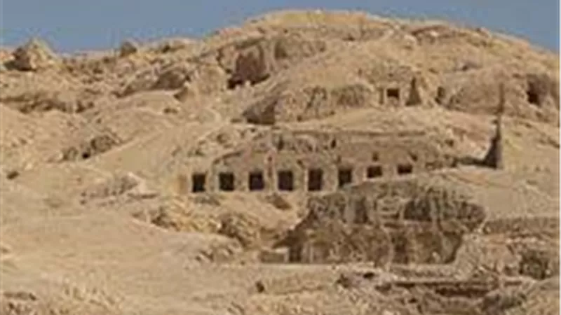 توقف زيارة مقابر النبلاء غرب الأقصر بسبب انقطاع الكهرباء