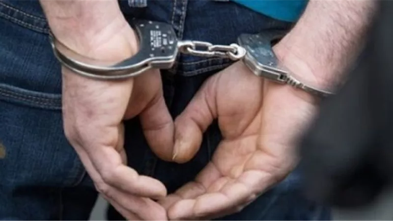 سقوط مندوب شركة بعملات الأجنبية بالمطرية