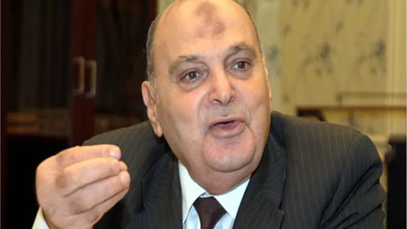 إعفاء الطفل الوحيد من الرسوم حتي الجامعة