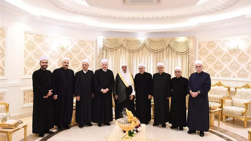 أمين رابطة العالم الاسلامى يبحث مع وفد مشيخة عقل الطائفة الدرزية توحيد الجهود الإسلامية لمواجهة الصراع