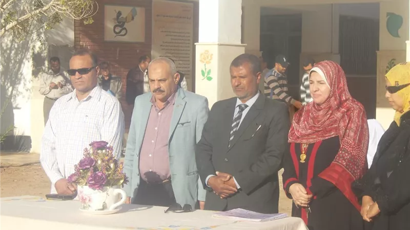 تكريم الطالبات المتميزات بالزهور الثانوية بنات بطور سيناء.. صور