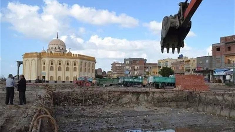 رئيس مركز ومدينة بلطيم يتابع الأعمال التمهيدية لبناء وحدة محلية بقرية الربع