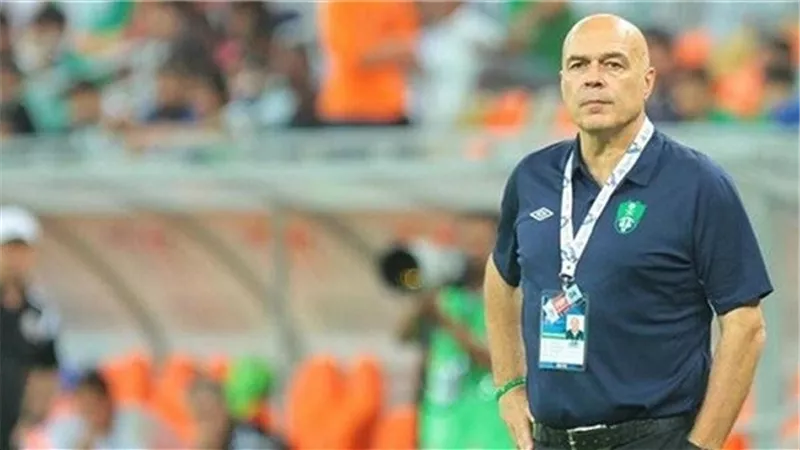 رسالة نارية من جروس إلى مهاجم الزمالك
