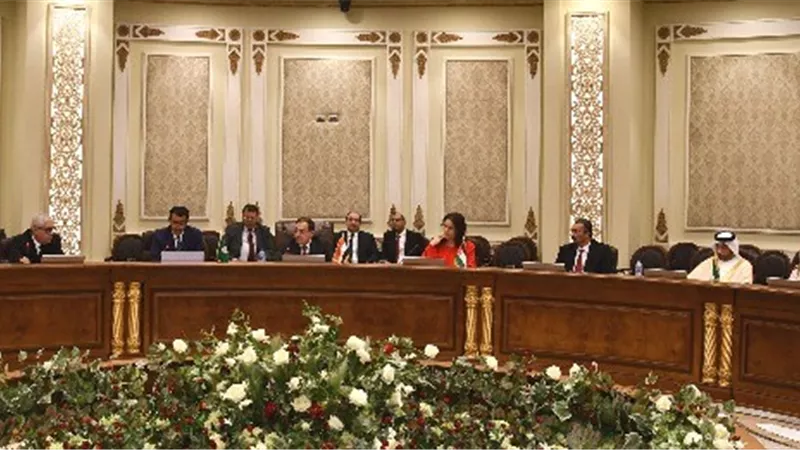 الملا: التنسيق بين الدول العربية فى 