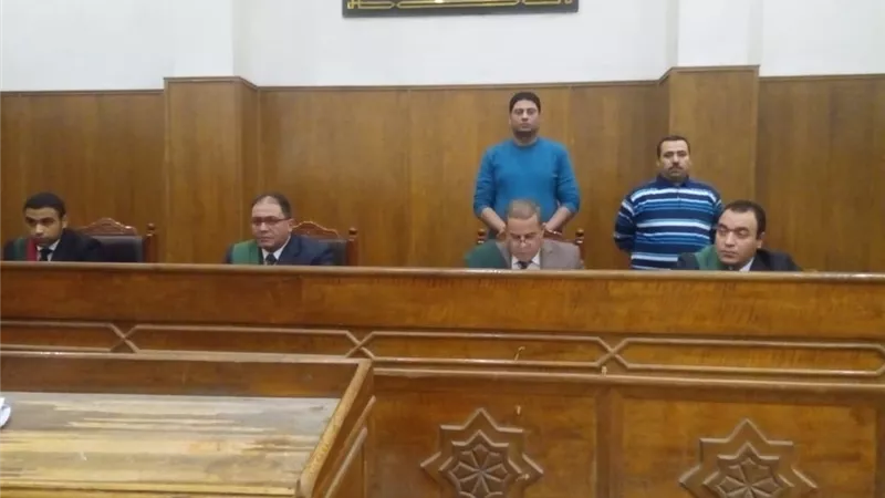 الاعدام شنقاً لعاطلين لقتلهما عامل واشعال النيران فية حيا