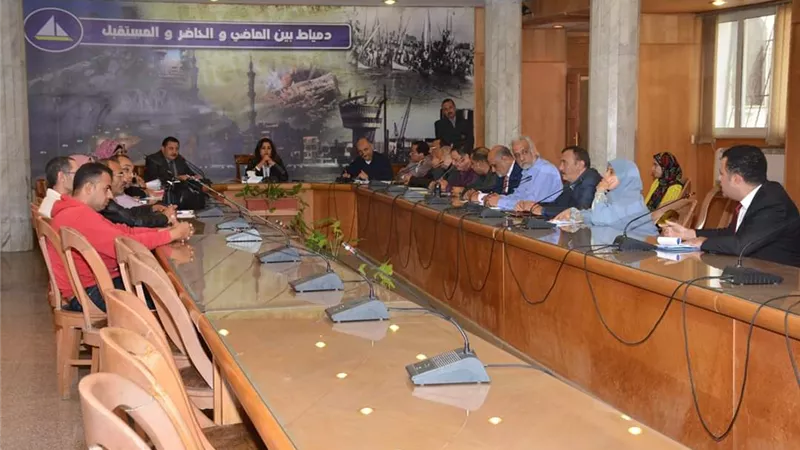 محافظ دمياط يشدد بوضع حلول عاجلة لجميع المشكلات وتحسين الخدمات المقدمة لهم