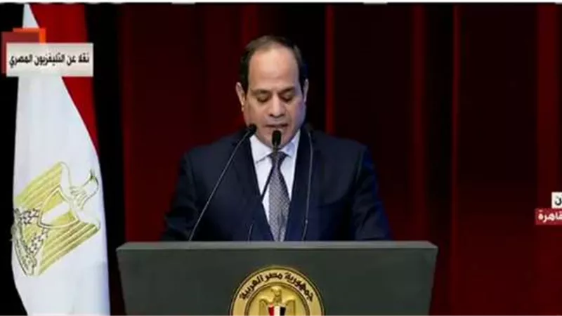 السيسي يكرم المنتخب الوطني للاسكواش ومنتخب آنسات كرة القدم
