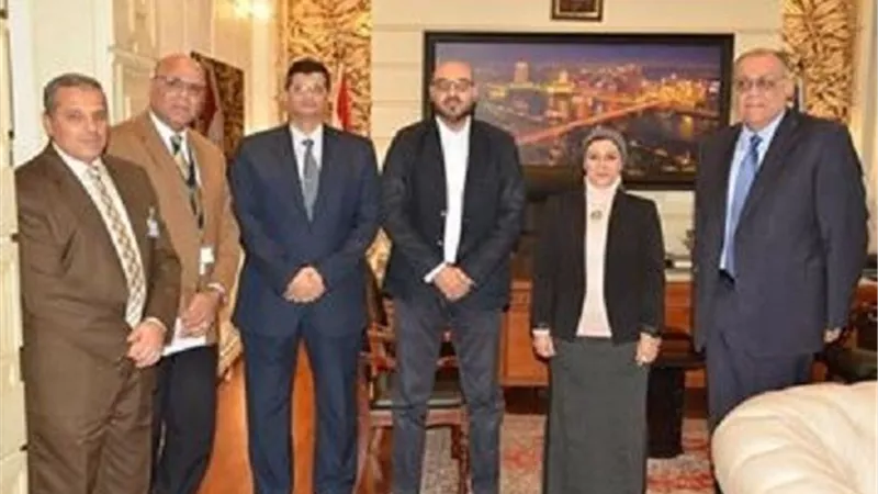 مصر للطيران للخدمات الجوية توقع عقد مع شركة طيران العربية لتموين رحلاتها