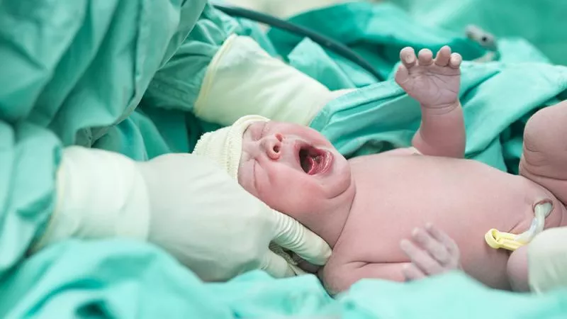 الحقنة القاتلة تنهى حياة طفل المطرية