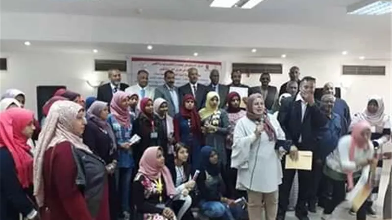 إفتتاح معرض الفنون التشكيلية لطالبات إسنا الصناعية