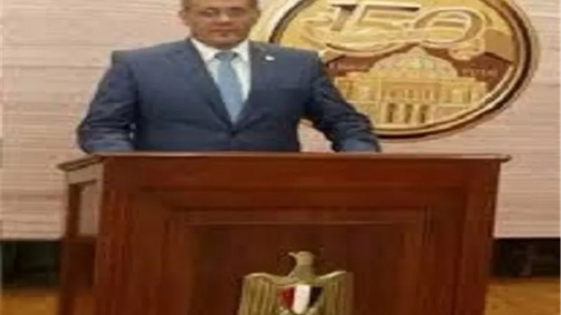 النائب طارق متولي.. يهدي طلاب مدرسة الصم رحلة لمعالم القاهرة