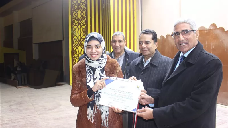 فليفل ونسمة الطالبان المثاليان بجامعة جنوب الوادي