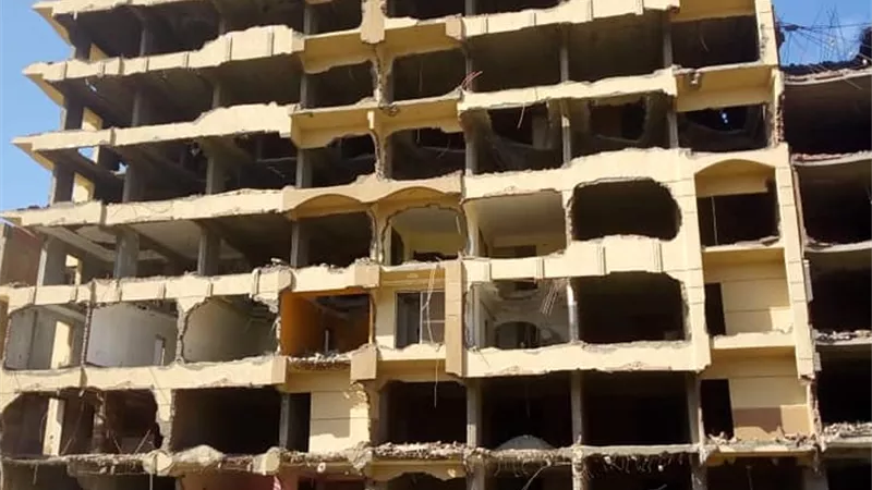 محافظ الجيزة يوجه بإزاله برج مخالف متصدع و3عقارات ببولاق الدكرور