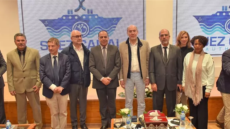 وفد البرلمان الفرنسي يستعرض الفرص الاستثمارية بقناة السويس