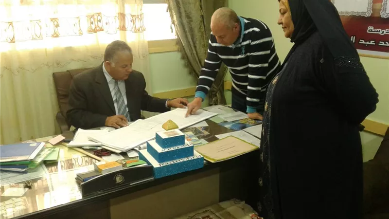 مدير تعليم الإسماعيلية يلغي تكليف مدير مدرسة ويحيل معلمين للتحقيق