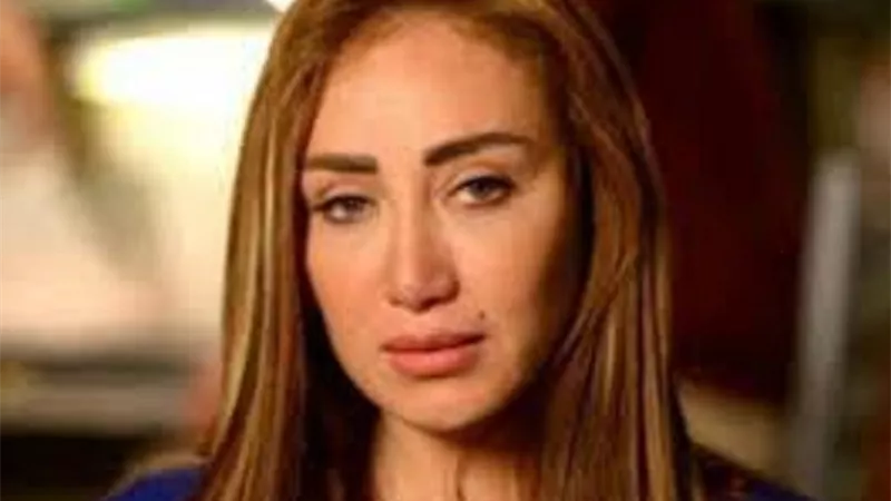 ريهام سعيد تطالب بمحاكمة المصور فى واقعة فستان رانيا يوسف