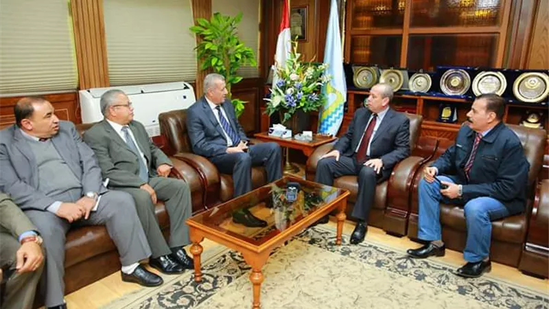 محافظ كفرالشيخ يناقش المخزون الإستراتيجى وتوزيع إسطوانات الغاز بالمحافظة