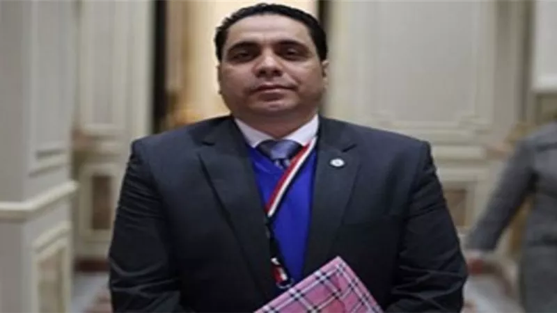 نائب الوفد يطالب بحل مشكلات وقف تصاريح الغاز والقمامة بالقليوبية