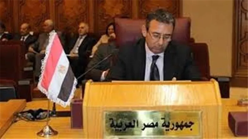 السفير المصرى في لندن يلتقى مع رئيس البنك الأوروبي لإعادة الإعمار والتنمية