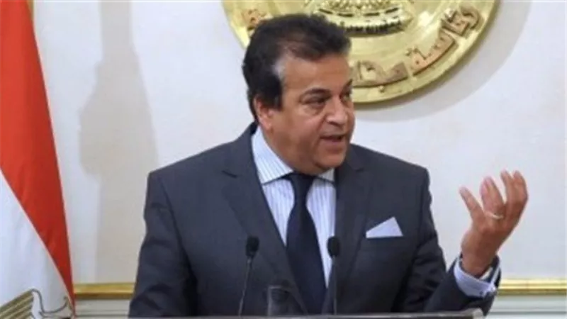 وزير التعليم العالي يفتتح عدداً من الوحدات بمستشفيات عين شمس