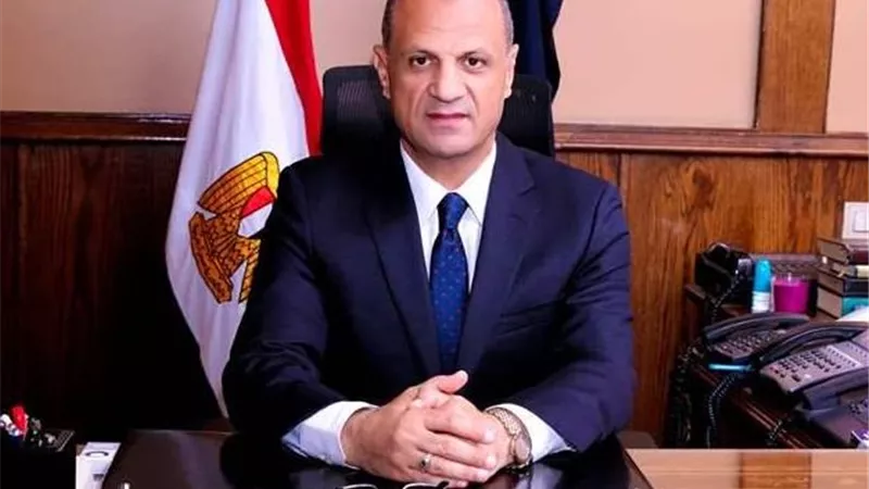 ضبط كبير سائقى مديرية الصحة السابق بالاسكندرية .. استغل وظيفته وتحول لمزور