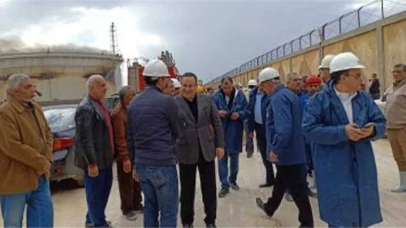 النيابة تبدأ التحقيق فى حريق شركة اسكندرية للبترول
