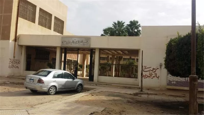 قصر ثقافة العاشرخارج نطاق الخدمة¨والوزارة نايمة فى العسل¨بالصور