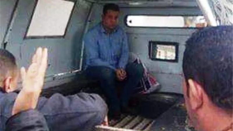 هروب متهم اثناء عرضة علي النيابة بمحكمة كوم حماده.. بالصور