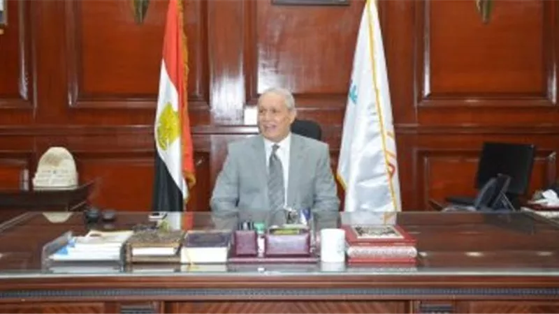 محافظ الأقصر يتفقد أعمال قافلة الشفة الأرنبية الطبية بالمستشفى الدولى