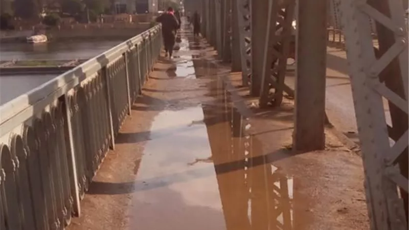 قرى الوحدة المحلية بكفر الجزار ببنها تحولت الى برك من الطين