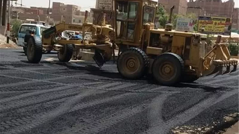 2 مليون جنية لرصف الطرق بكوثر سوهاج