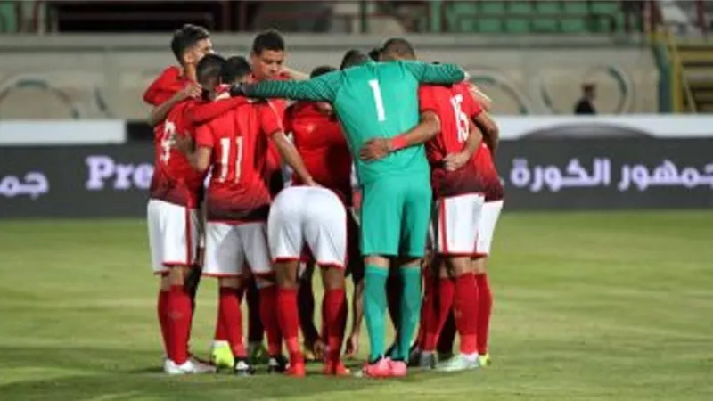 شرط مدافع المنتخب للانضمام للاهلى