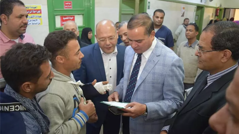 اجراء 35 عملية زراعة قوقعة بسوهاج الجامعى