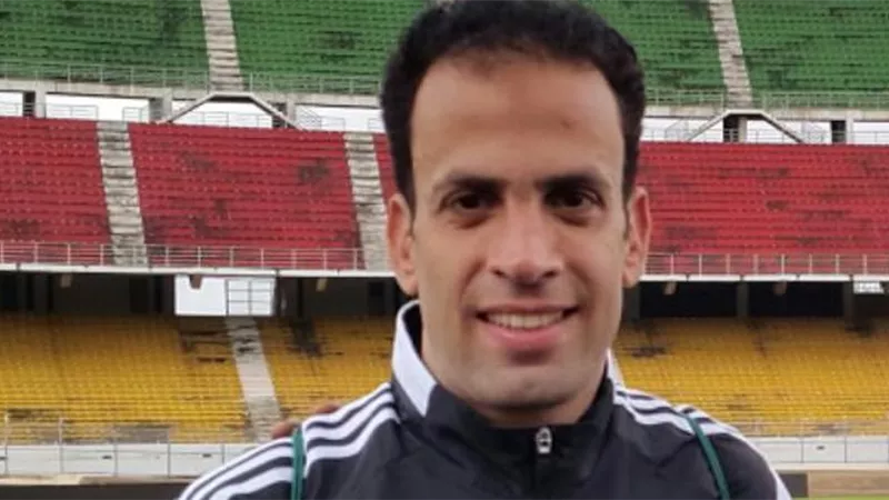 محمد الحنفي حكماً لمباراة الأهلي والجيش