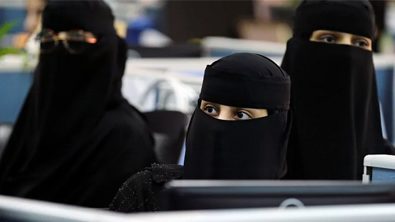 لاول مرة¨ سعوديات يباشرن عملهن في وزارة العدل