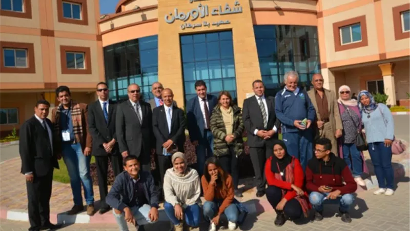 وفد رؤساء إتحادات التجديف يزور مستشفى شفاء الأورمان بالأقصر ..صور