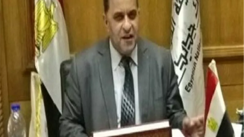 رئيس هيئة السكة الحديد يشدد على سرعة الانتهاء من أعمال تطوير المحطات