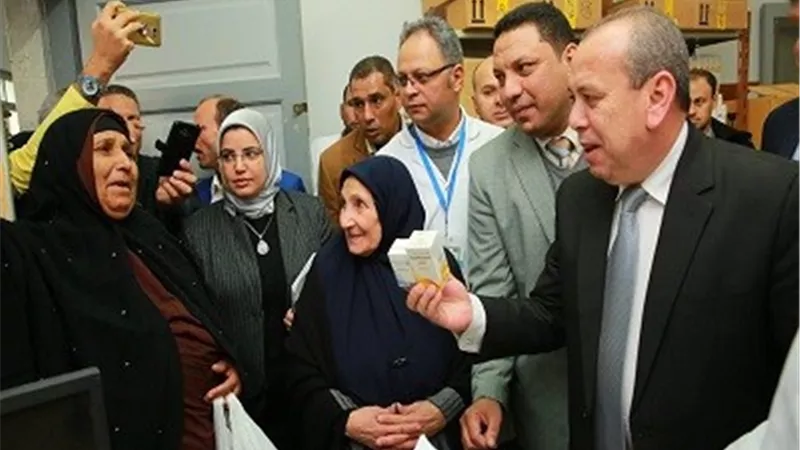 اسماعيل : يسلم أول دفعة من علاج فيروس 