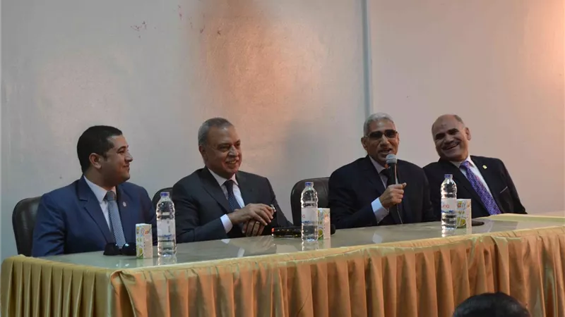 افتتاح ورشة لرعاية الموهوبين بكليه العلوم بقنا